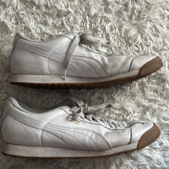 Pair of Puma Romas. White/gold. Size 11.5 - Picture 2 of 3